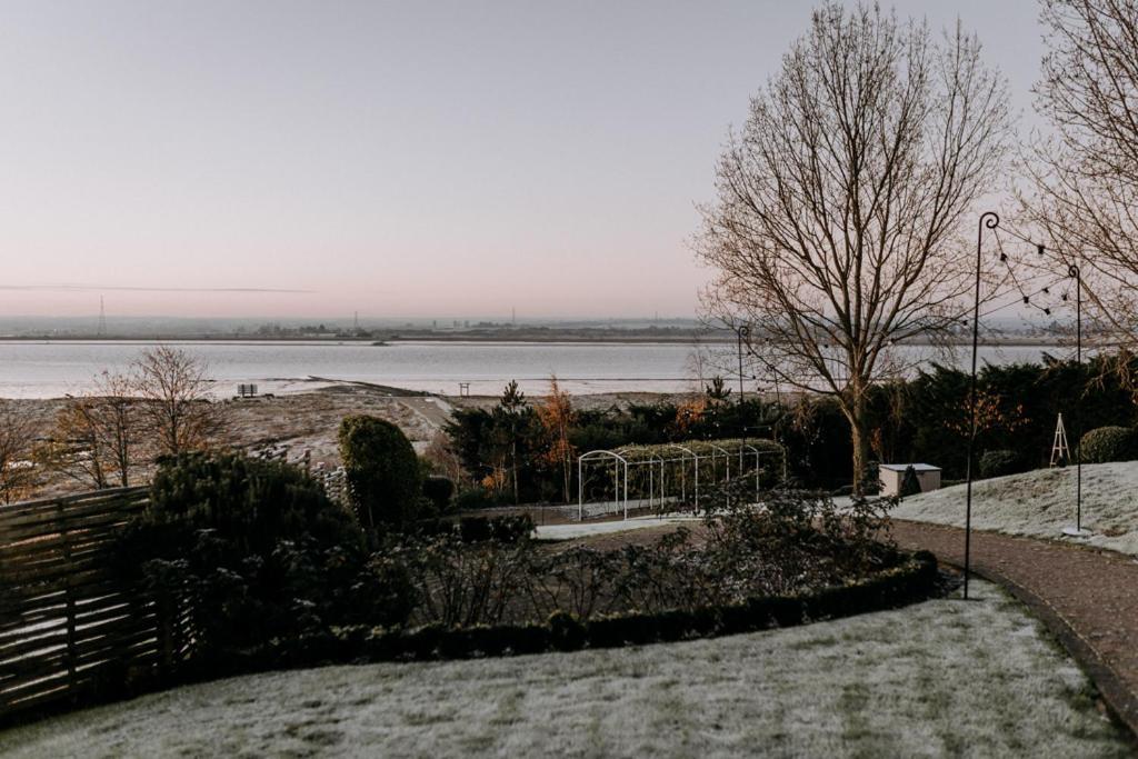 The Ferry House Bed and Breakfast Eastchurch Exteriör bild